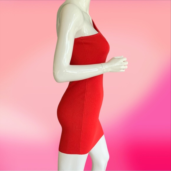 PAPAYA ONE SHOULDER CUT OUT DRESS. JUNIOR’S SIZE LARGE - Picture 2 of 8